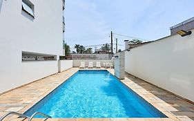 AF-11 Varanda gourmet, ar, piscina, próximo praias